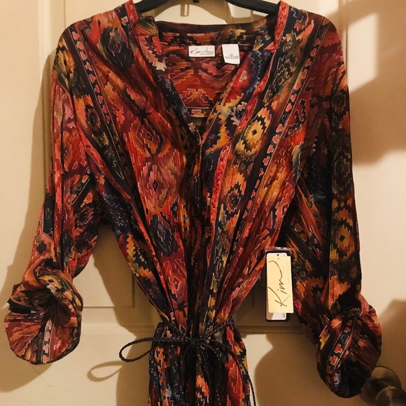 Kim Rogers Tops - NWT Kim Rogers Plus Size Button Down Top with Belt